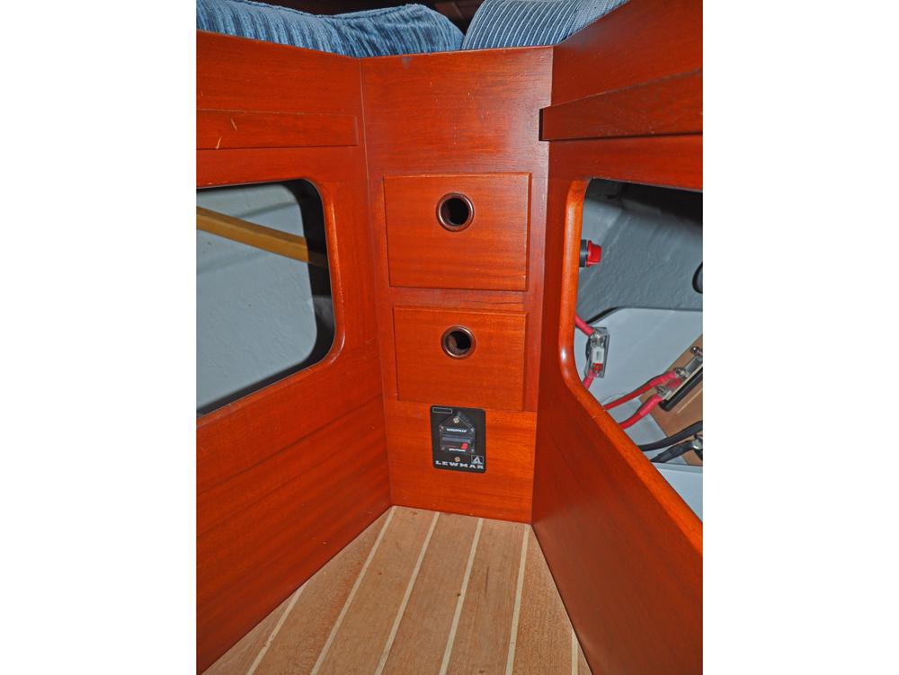 Cabin en avant, H&eacute;bergements